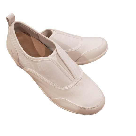 Vionic Magnolia Denver White Slip-On Sneaker NEW - Picture 7 of 7